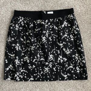 Ann Taylor Black/White Skirt